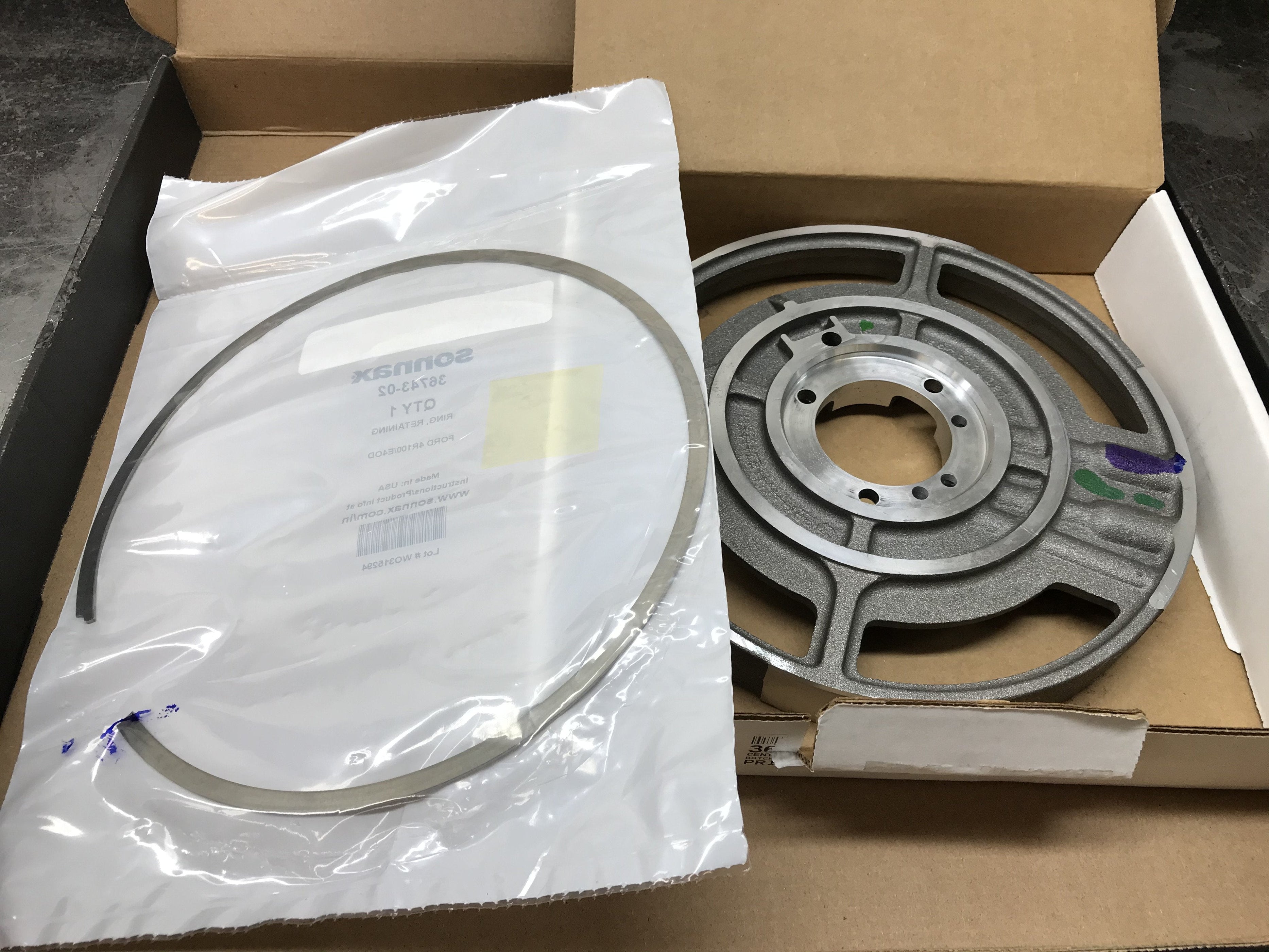 E4OD/4R100 Center Support with Case Saver Snap Ring — 4R100 Transmission